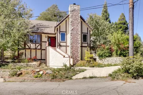 Exterior - 196 Hillcrest Ct, Lake Arrowhead, CA 92352 photo 4 of 12