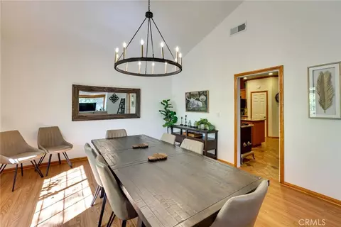 Dining - 196 Hillcrest Ct, Lake Arrowhead, CA 92352 photo 1 of 2