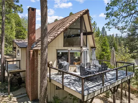 686 Grass Vly, Lake Arrowhead, CA 92352