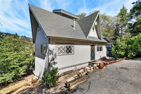 Exterior - 1341 Calgary Dr, Lake Arrowhead, CA 92352 photo 7 of 8