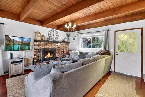 Living - 1341 Calgary Dr, Lake Arrowhead, CA 92352 photo 2 of 2