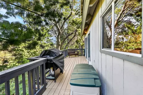 Exterior - 1341 Calgary Dr, Lake Arrowhead, CA 92352 photo 3 of 8
