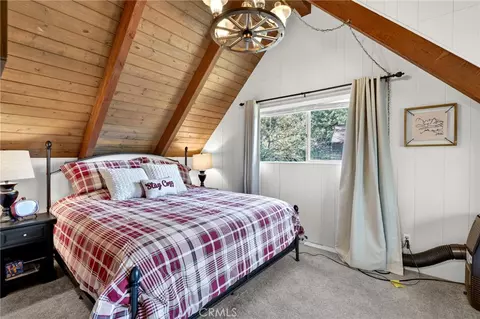 Bedroom - 1341 Calgary Dr, Lake Arrowhead, CA 92352 photo 4 of 10