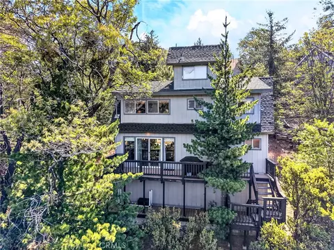 Exterior - 1341 Calgary Dr, Lake Arrowhead, CA 92352 photo 4 of 8