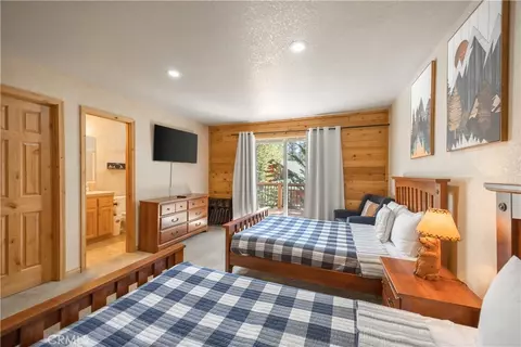 Bedroom - 166 N Teakwood Dr, Big Bear Lake, CA 92315 photo 8 of 10