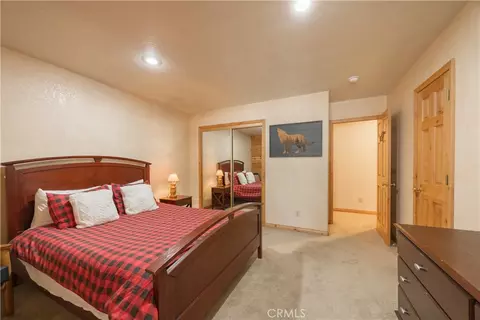 Bedroom - 166 N Teakwood Dr, Big Bear Lake, CA 92315 photo 6 of 10