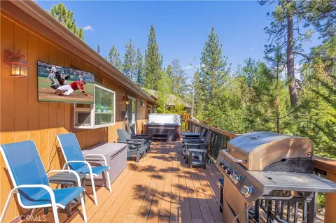 Exterior - 166 N Teakwood Dr, Big Bear Lake, CA 92315 photo 6 of 10