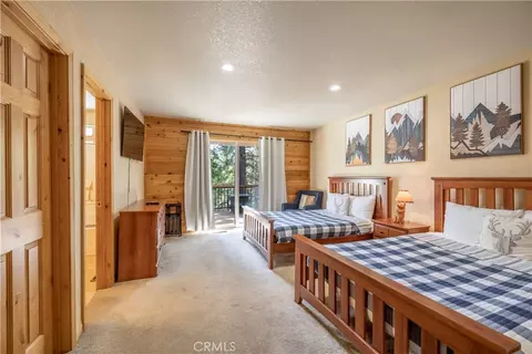 Bedroom - 166 N Teakwood Dr, Big Bear Lake, CA 92315 photo 9 of 10