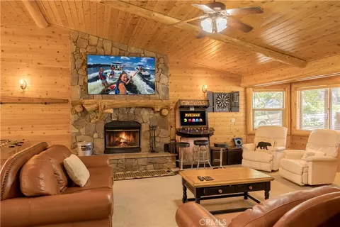 Living - 166 N Teakwood Dr, Big Bear Lake, CA 92315 photo 2 of 4