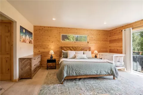 Bedroom - 166 N Teakwood Dr, Big Bear Lake, CA 92315 photo 1 of 10
