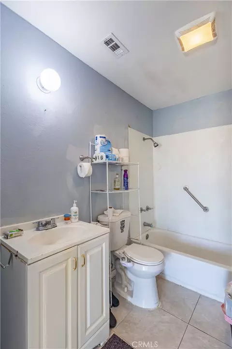 Bath - 1434 Mesa, Barstow, CA 92311 photo 1 of 2