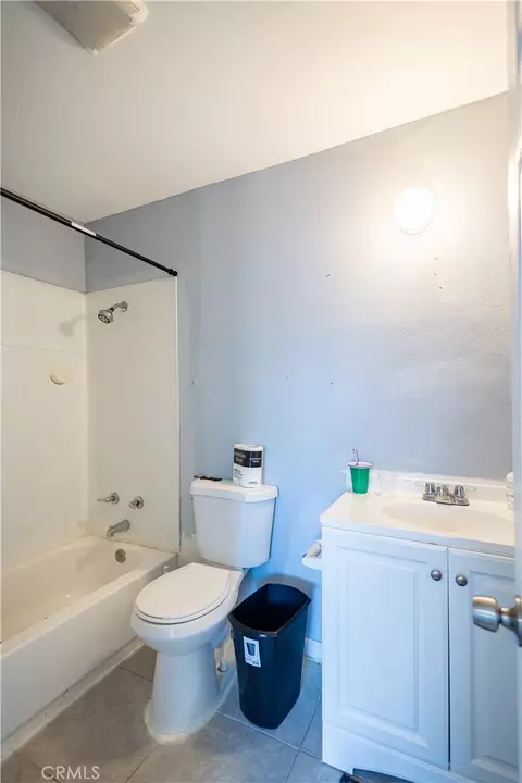 Bath - 1434 Mesa, Barstow, CA 92311 photo 2 of 2