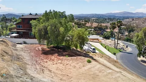 20254 Westpoint Dr, Riverside, CA 92507 photo 10