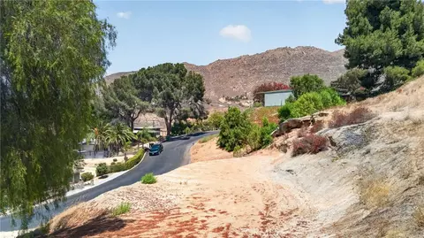 20254 Westpoint Dr, Riverside, CA 92507 photo 6