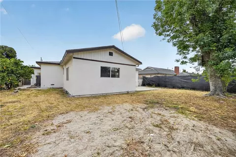 Exterior - 7938 Chantry Ave, Fontana, CA 92336 photo 4 of 7