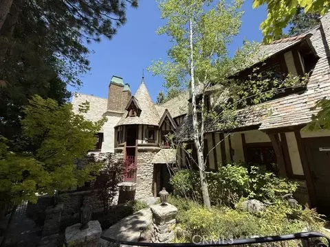 27596 High Knl, Lake Arrowhead, CA 92352