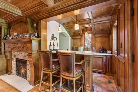 Dining - 27596 High Knl, Lake Arrowhead, CA 92352 photo 4 of 4