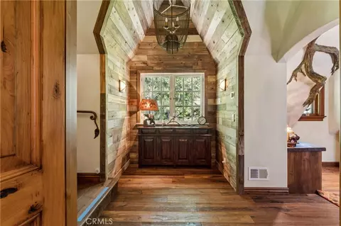 Entry Way - 27596 High Knl, Lake Arrowhead, CA 92352 photo 9 of 12