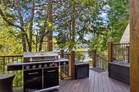 Exterior - 27596 High Knl, Lake Arrowhead, CA 92352 photo 3 of 6