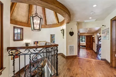 Entry Way - 27596 High Knl, Lake Arrowhead, CA 92352 photo 10 of 12