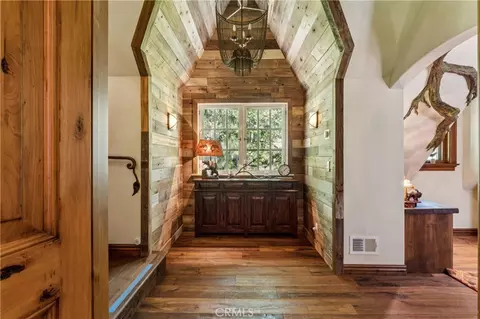 Entry Way - 27596 High Knl, Lake Arrowhead, CA 92352 photo 11 of 14