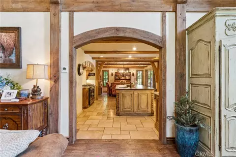 Entry Way - 27596 High Knl, Lake Arrowhead, CA 92352 photo 1 of 14
