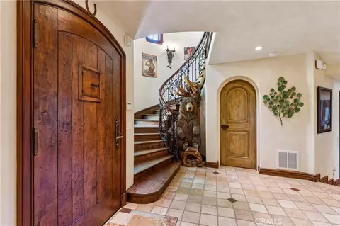 Entry Way - 27596 High Knl, Lake Arrowhead, CA 92352 photo 4 of 12