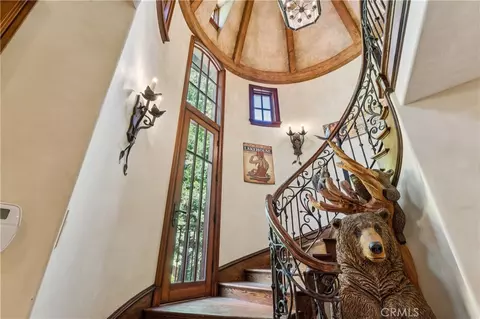 Entry Way - 27596 High Knl, Lake Arrowhead, CA 92352 photo 5 of 12