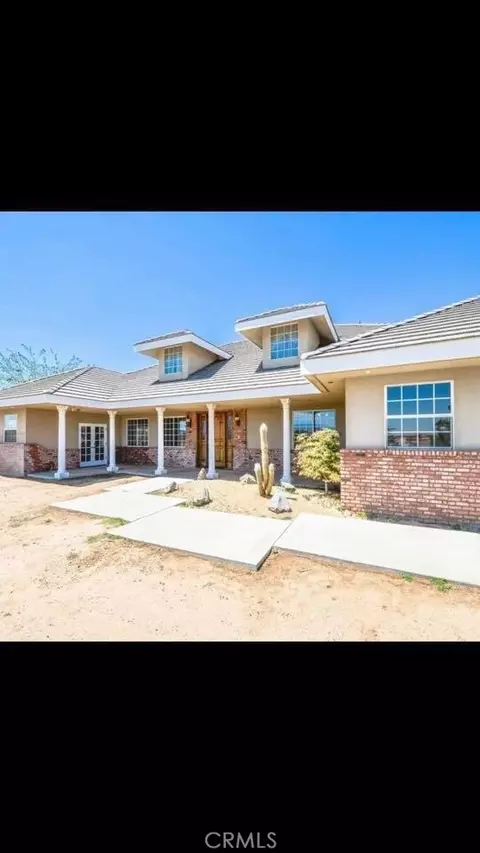9126 Kittering Rd, Oak Hills, CA 92344
