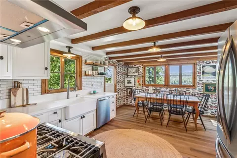 Kitchen - 28901 Palisades Dr, Lake Arrowhead, CA 92352 photo 4 of 4