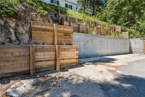Exterior - 28901 Palisades Dr, Lake Arrowhead, CA 92352 photo 7 of 9