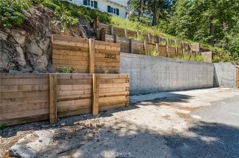Exterior - 28901 Palisades Dr, Lake Arrowhead, CA 92352 photo 7 of 9