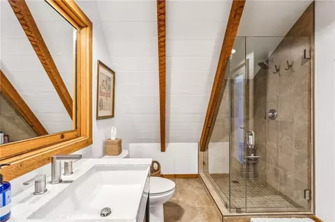 Bath - 28901 Palisades Dr, Lake Arrowhead, CA 92352 photo 3 of 4