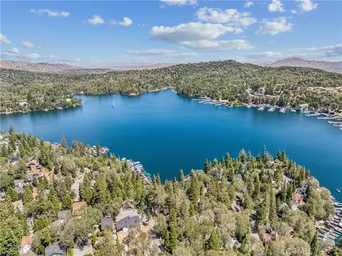 View/Area - 28901 Palisades Dr, Lake Arrowhead, CA 92352 photo 3 of 3