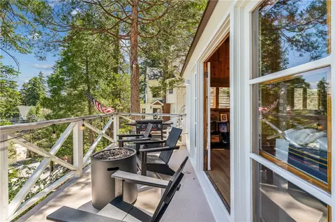 Exterior - 28901 Palisades Dr, Lake Arrowhead, CA 92352 photo 5 of 9