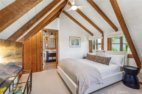 Bedroom - 28901 Palisades Dr, Lake Arrowhead, CA 92352 photo 1 of 7