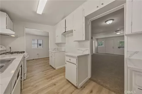 Entry Way - 7888 Lankershim Ave, Highland, CA 92346 photo 2 of 3