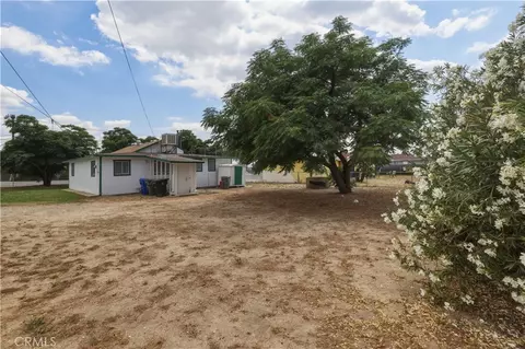 Exterior - 7888 Lankershim Ave, Highland, CA 92346 photo 3 of 9