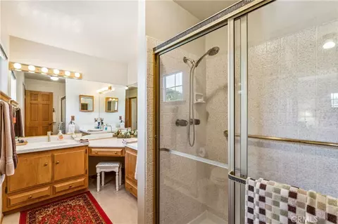 Bath - 24526 Horst Dr, Crestline, CA 92325 photo 1 of 3