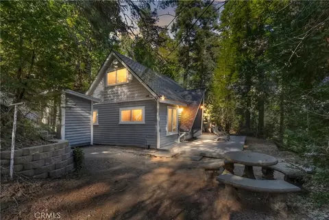 28999 Cedar Ter, Cedar Glen, CA 92321