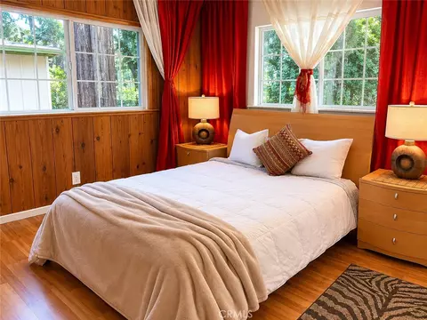Bedroom - 23788 Zuger, Crestline, CA 92325 photo 2 of 2