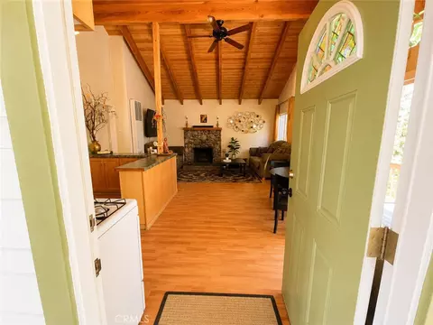 Entry Way - 23788 Zuger, Crestline, CA 92325 photo 1 of 1