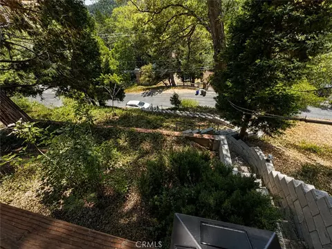 Exterior - 23788 Zuger, Crestline, CA 92325 photo 5 of 7