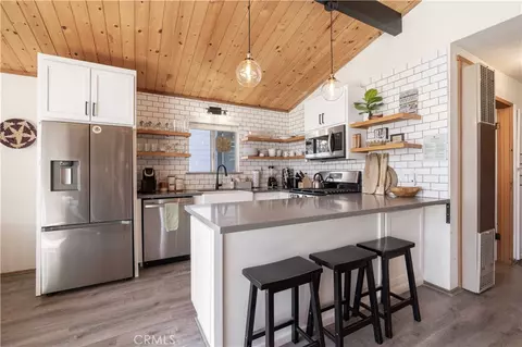Kitchen - 789 Silver Tip, Big Bear Lake, CA 92315 photo 1 of 3