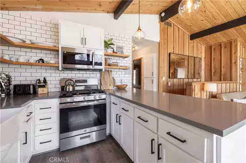 Kitchen - 789 Silver Tip, Big Bear Lake, CA 92315 photo 3 of 3