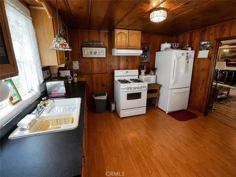 25027 Moon, Crestline, CA 92325 photo 5