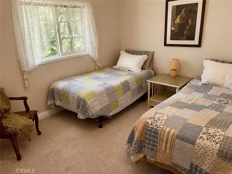 25027 Moon, Crestline, CA 92325 photo 8