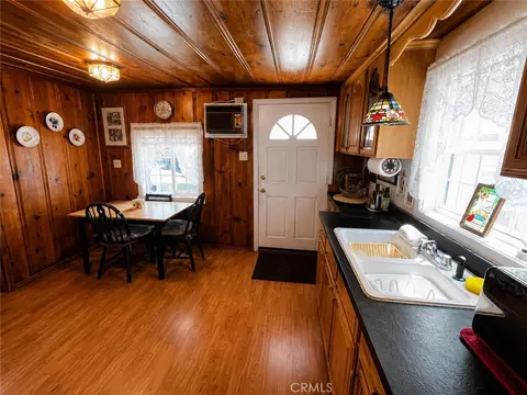 25027 Moon, Crestline, CA 92325 photo 6