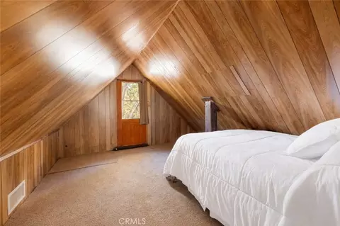 Bedroom - 773 Sunset, Sugarloaf, CA 92386 photo 5 of 6