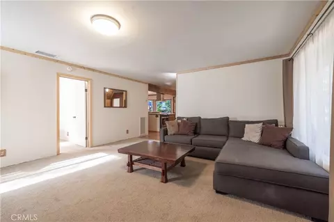 Living - 773 Sunset, Sugarloaf, CA 92386 photo 2 of 3